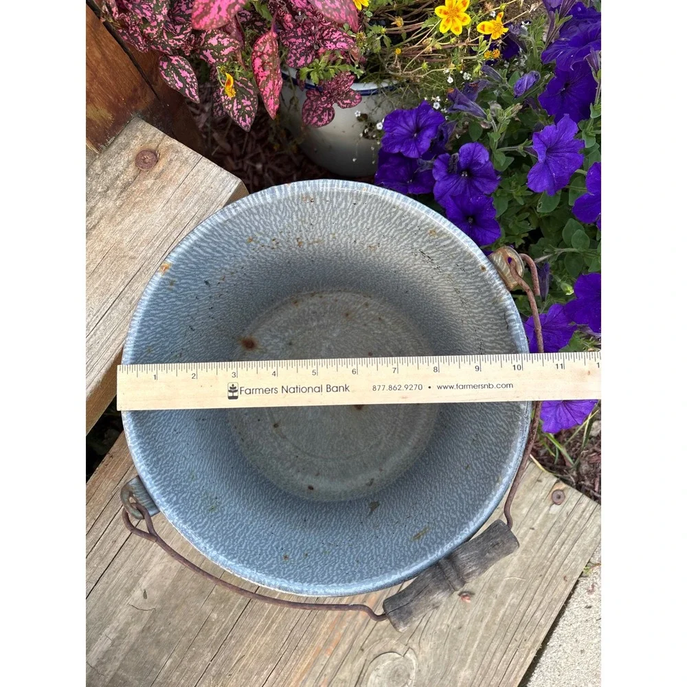 Vintage Granite Enamelware Bucket Wire Bail Wood Handle Farmhouse Pail Planter